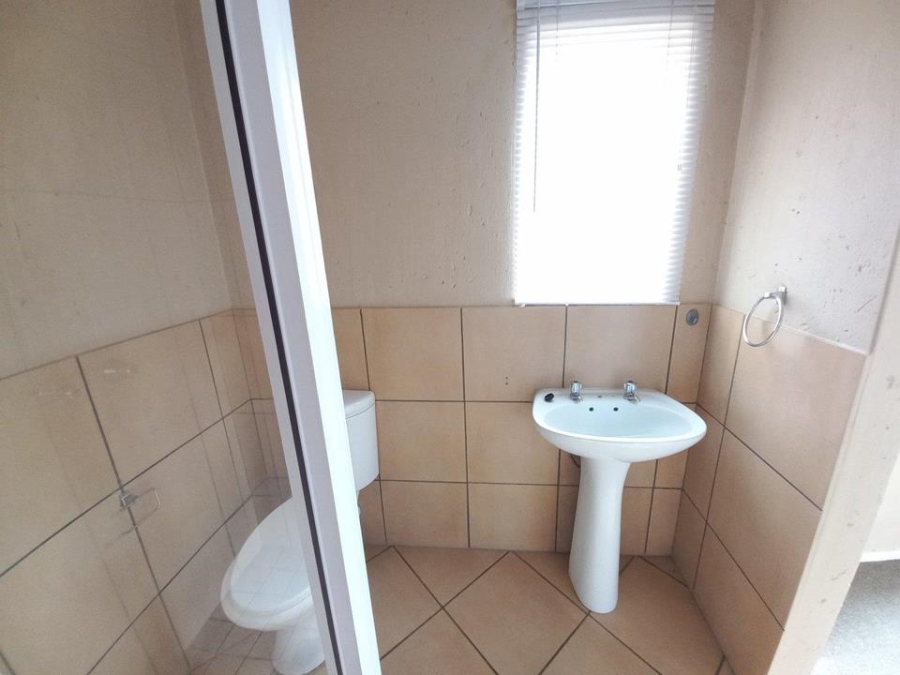 1 Bedroom Property for Sale in Vyfhoek A H North West